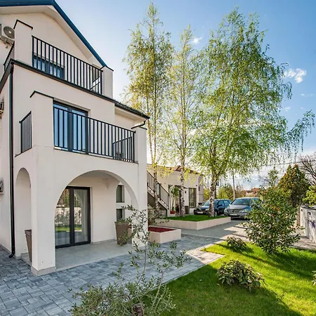 Kralj Ξενοδοχείο 3*