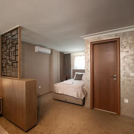Kralj Hotel 3*