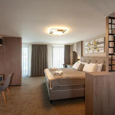 Kralj Hotel 3*